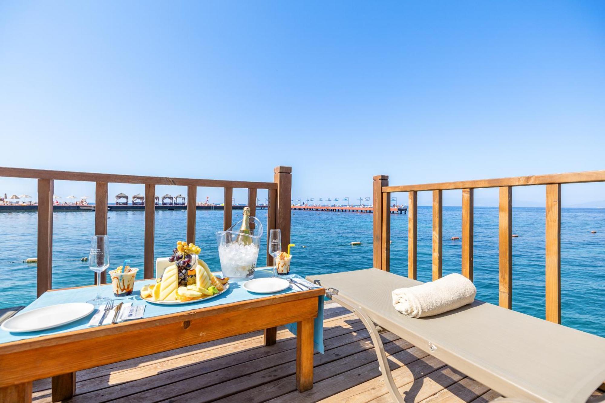 Infinity By Yelken Aquapark&Resorts Kuşadasi Bagian luar foto