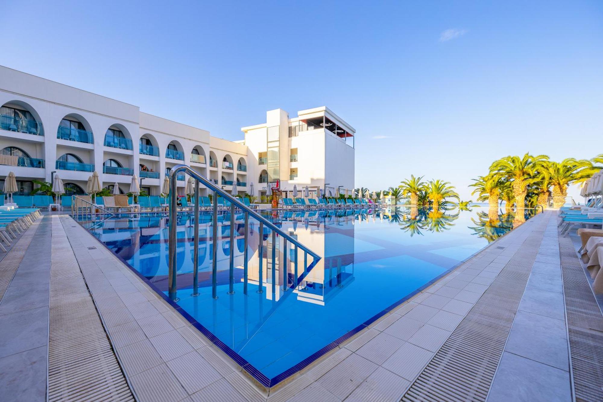 Infinity By Yelken Aquapark&Resorts Kuşadasi Bagian luar foto